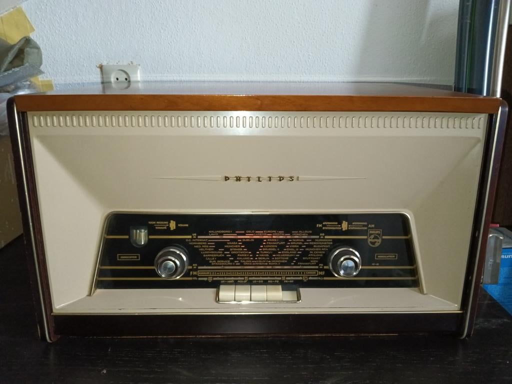PHILIPS RADIO MET PICK-UP COMBINATIE -EVT + 2E LOSSE PICKUP, Audio, Tv en Foto, Radio's, Ophalen