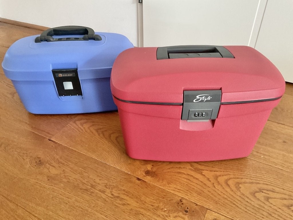 2x Hardcase beautycase in zeer goede staat!, Ophalen of Verzenden, Zo goed als nieuw, Blauw