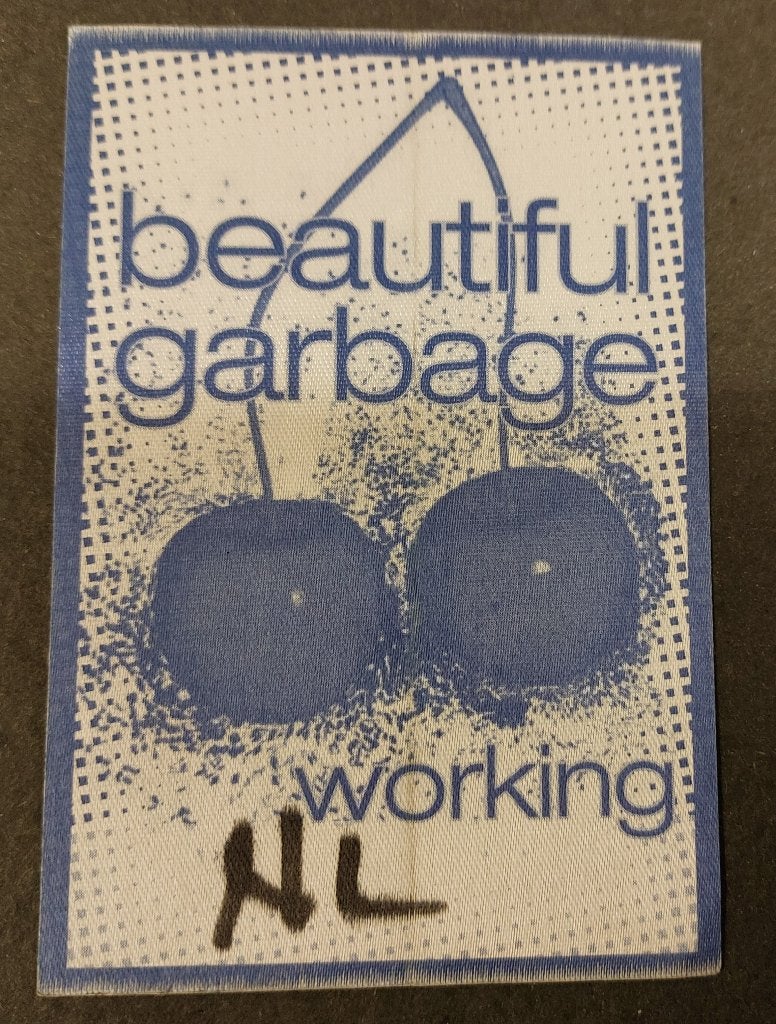 Garbage BACKSTAGE PASS Amsterdam 11/04/ 2002 Beautiful Tour, Gebruikt, Verzenden, NvT, Foto of Kaart