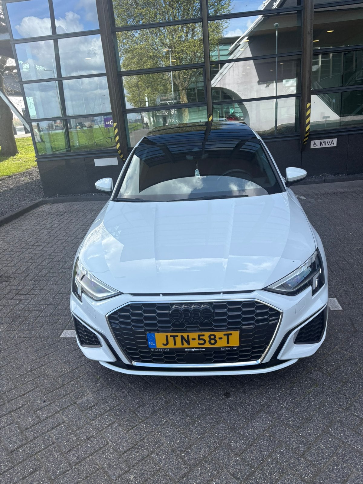 Audi A3 40 Tfsi e 204pk Phev S-tronic 2022 Wit, Auto's, Audi, Parkeerassistent, 4 cilinders, 1535 kg, Wit