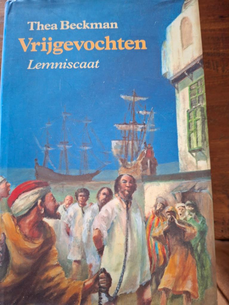 Vrijgevochten - Thea Beckman (Lemniscaat), Ophalen of Verzenden, Gelezen, Thea Beckman, Fictie algemeen