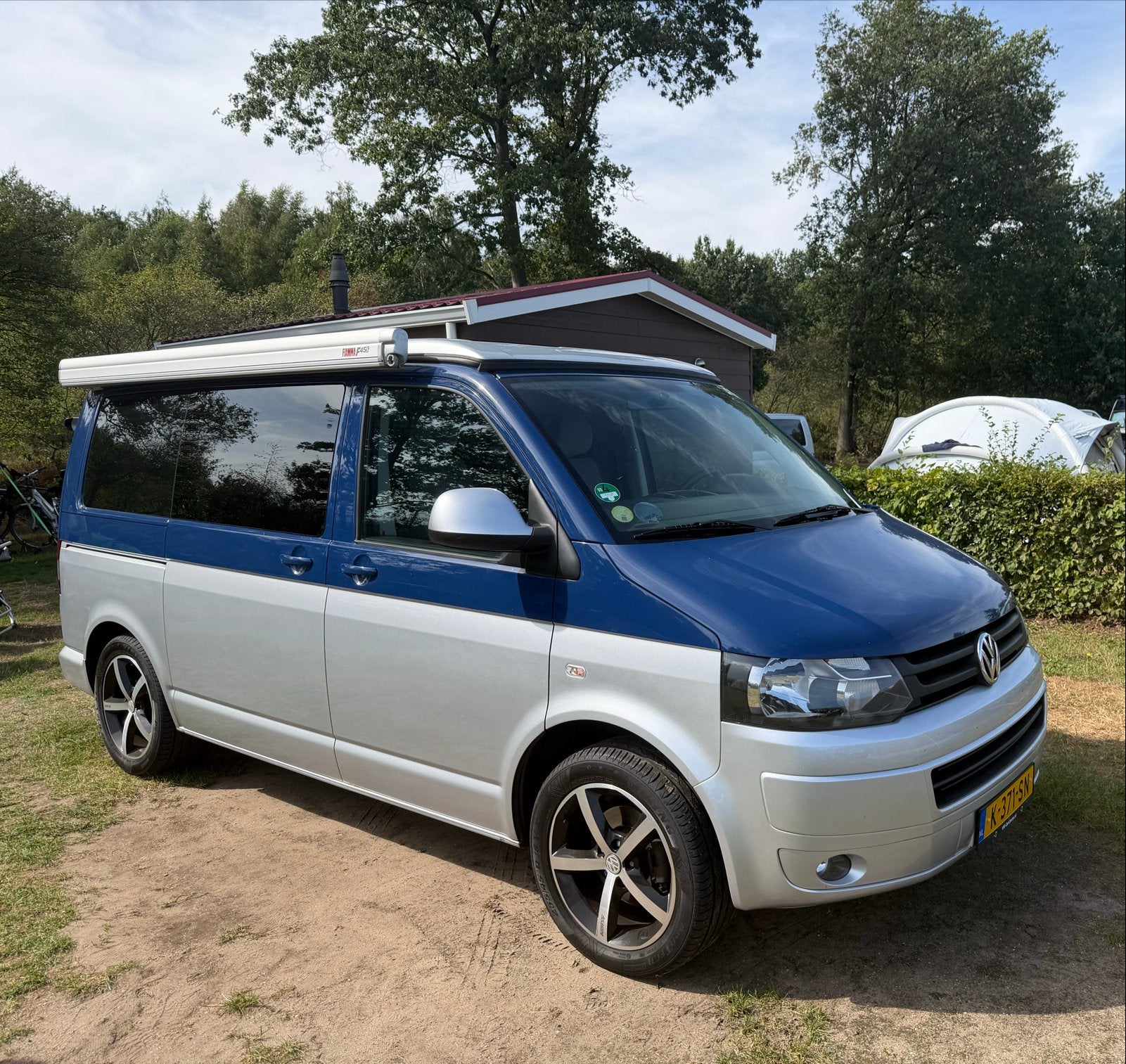 Volkswagen T5 Camper met hefdak en luifel, Caravans en Kamperen, Brandblusser, Chemisch toilet, Volkswagen, Particulier