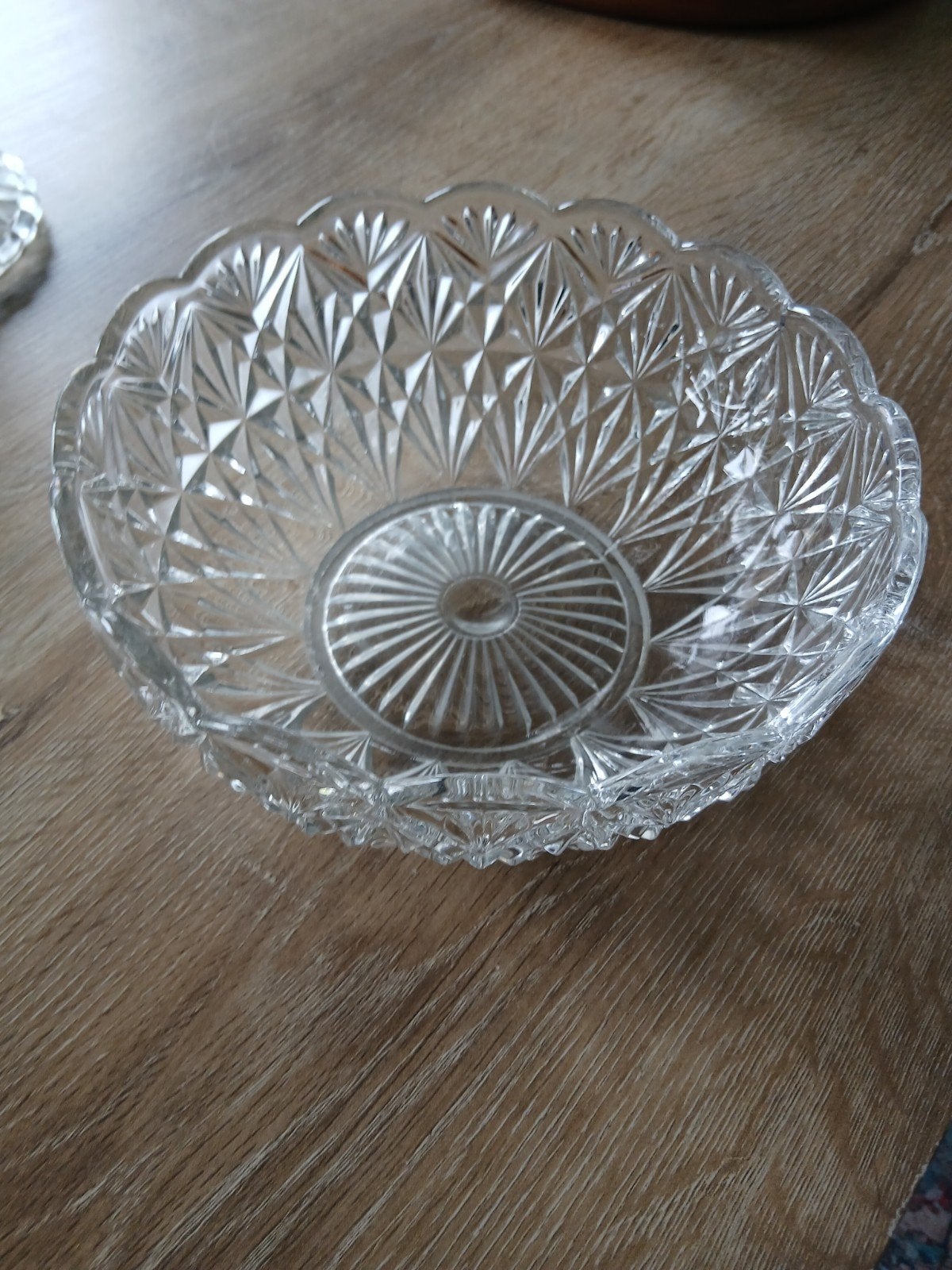 Decoratieve glazen schaal - Kristal look, Antiek en Kunst, Ophalen of Verzenden