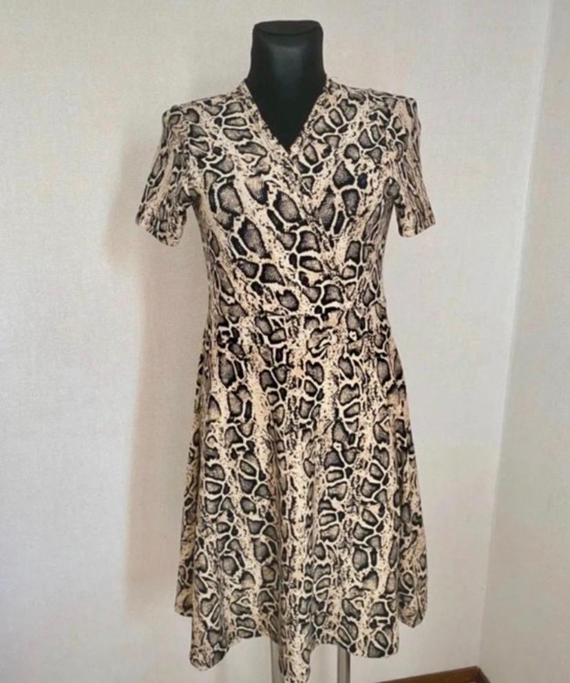 Stijlvolle vintage jurk met slangenprint - maat 40, Maat 38/40 (M), Beige, Ophalen of Verzenden, Zo goed als nieuw