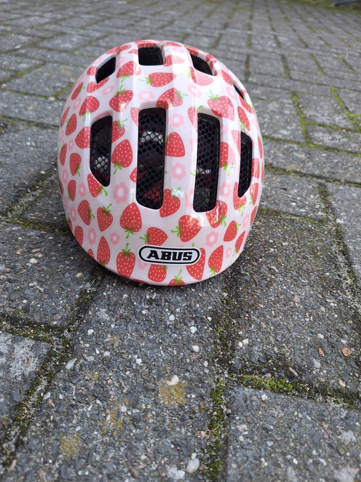 ABUS Fietshelm Aardbeienprint voor Meisjes (2-5 jaar), Ophalen of Verzenden, Gebruikt, Meisje, ABUS