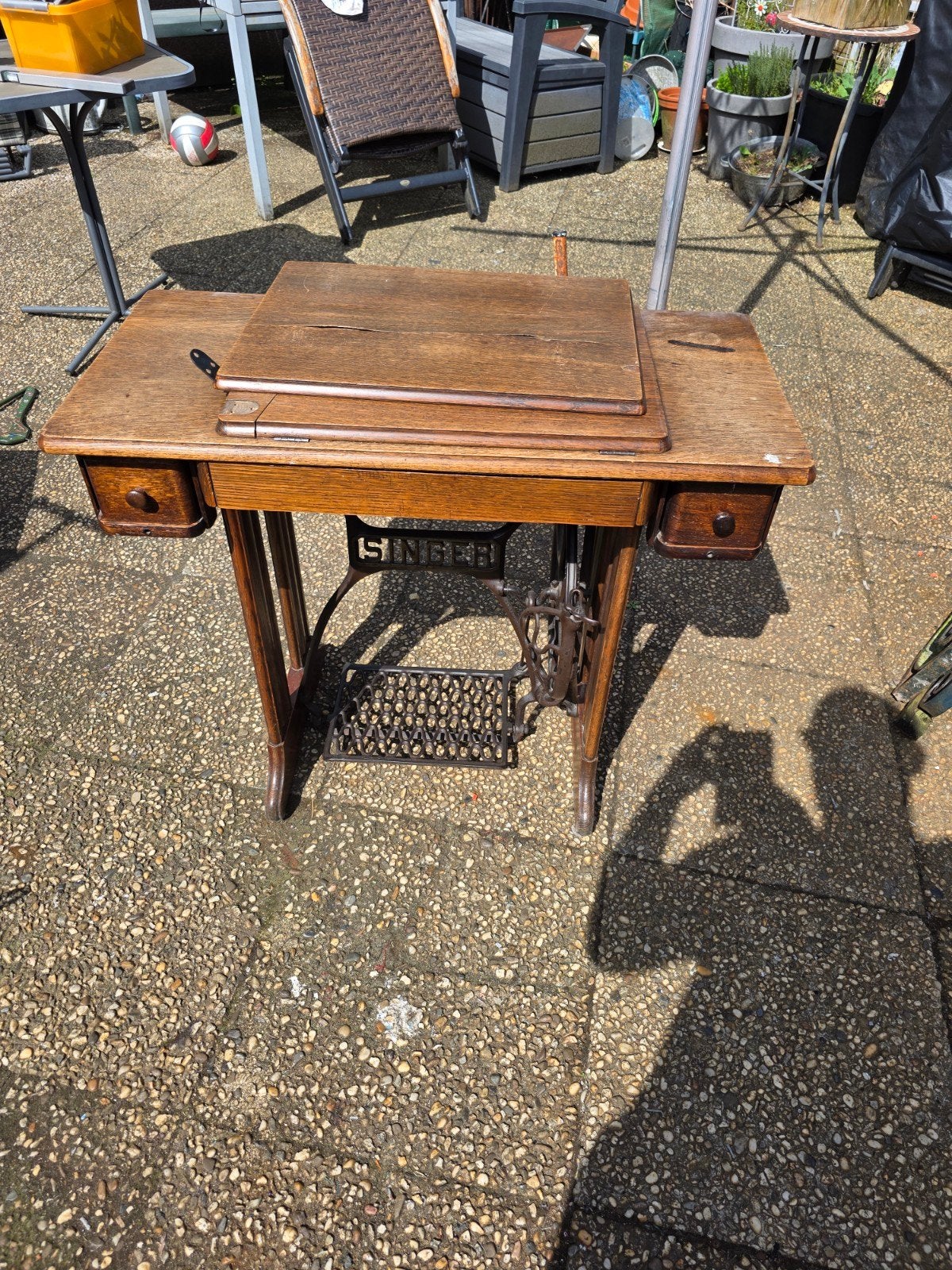 Antieke Singer naaimachine met houten onderstel, Ophalen of Verzenden