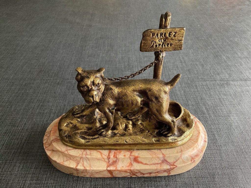 Bronzen Buldog Vastgeketend aan een Paal - Parlez Au Portier, Ophalen, Brons