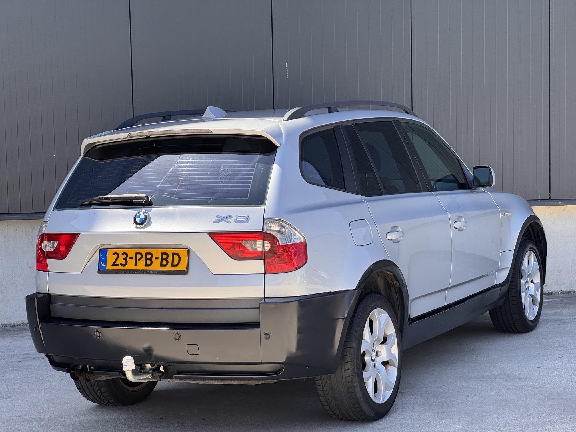 BMW X3 3.0i Executive / Trekhaak / Youngtimer / Xenon, Auto's, Automaat, Stof, Gebruikt, Zwart