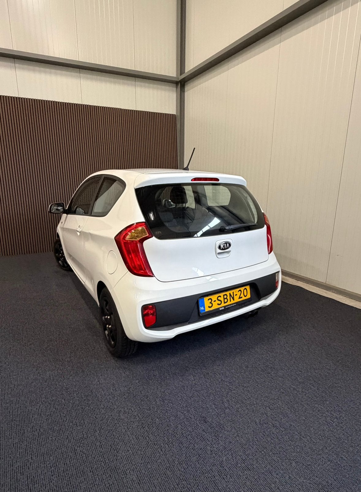 Kia Picanto 1.0 Cvvt 3-DRS 2013 Wit, Auto's, Voorwielaandrijving, 400 kg, Wit, Origineel Nederlands
