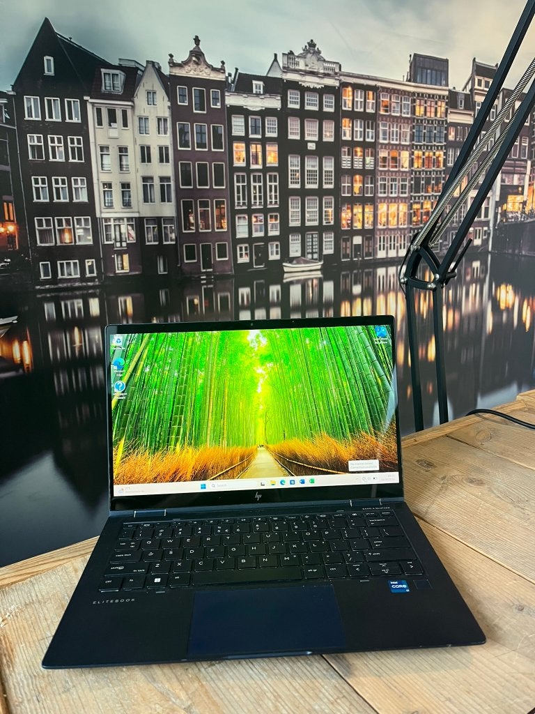 HP Elite Dragonfly G2 - i7, Touchscr. 16GB RAM, 238GB SSD, Gebruikt, 2 tot 3 Ghz, Qwerty, 13 inch