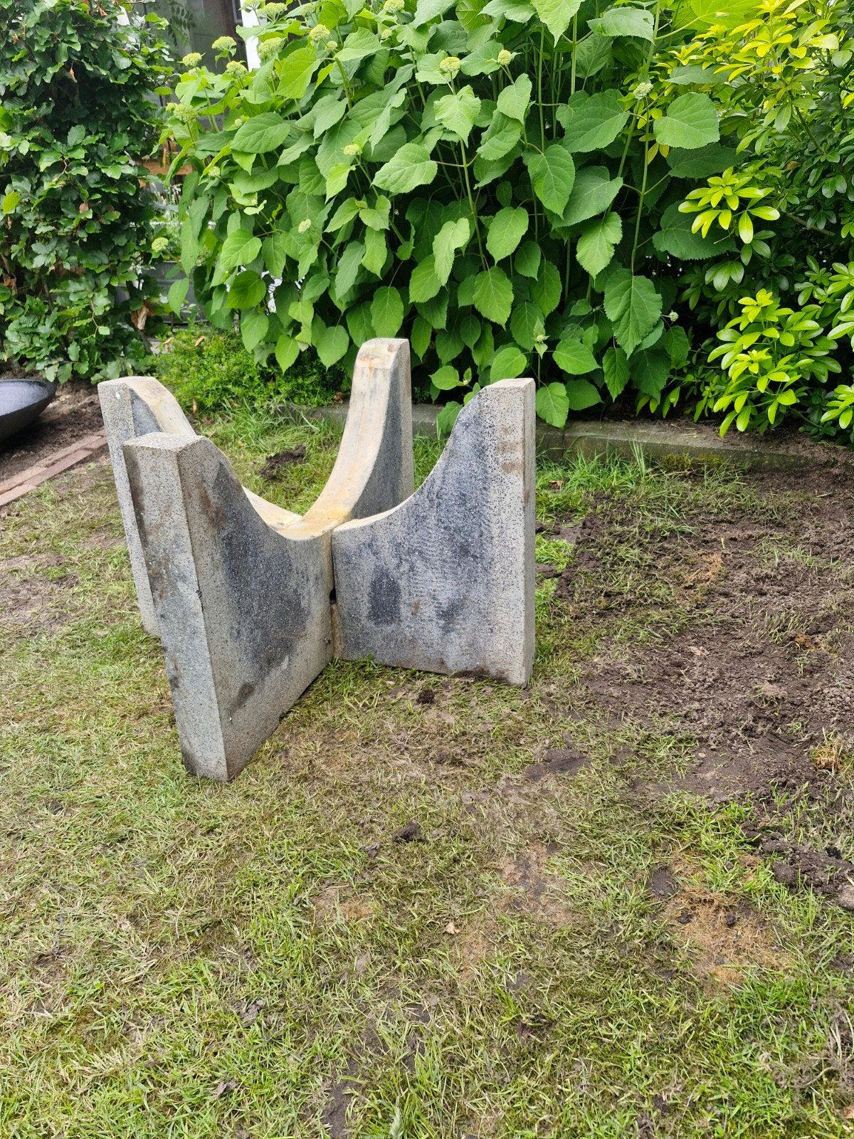 Betonnen Tuinbeeld/Sokkel - Gebruikt, Ophalen of Verzenden, Gebruikt, Beton, Abstract beeld