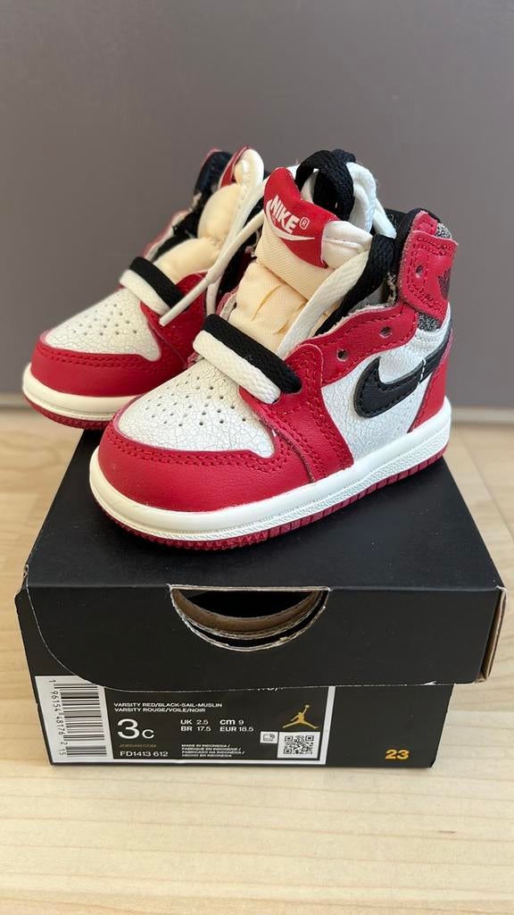 Nike Jordan 1 schoentjes rood wit zwart, Schoentjes, Jongetje of Meisje, Nieuw, Ophalen of Verzenden
