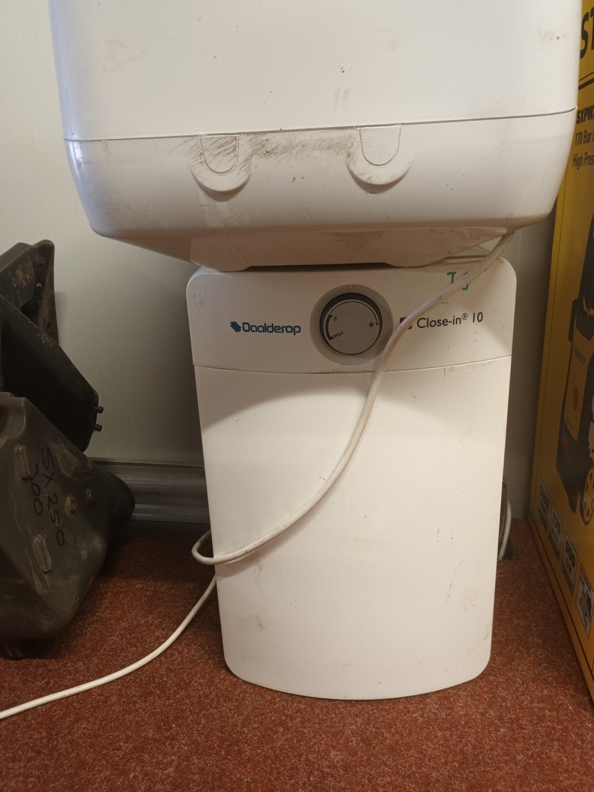 Close in boiler 10 liter .45 euro., Witgoed en Apparatuur, Stofzuigers, Ophalen, 2000 watt of meer