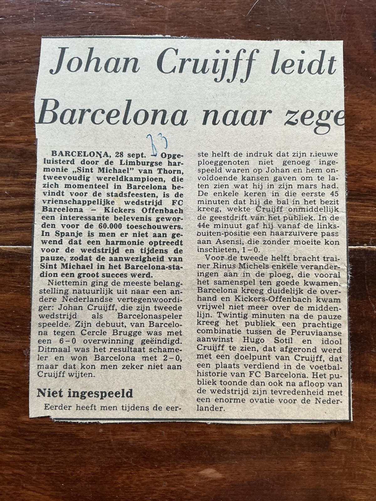 Voetbal krantenartikel Barcelona Kickers Offenbach Cruijff, Ophalen of Verzenden, Knipsel(s)