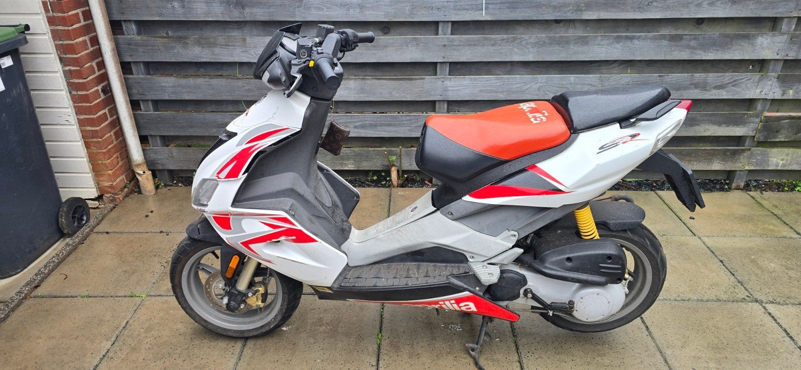Aprilia SR 50 scooter - Goede staat, 45 km/u, Ophalen, Tweetakt, Gebruikt, Maximaal 45 km/u