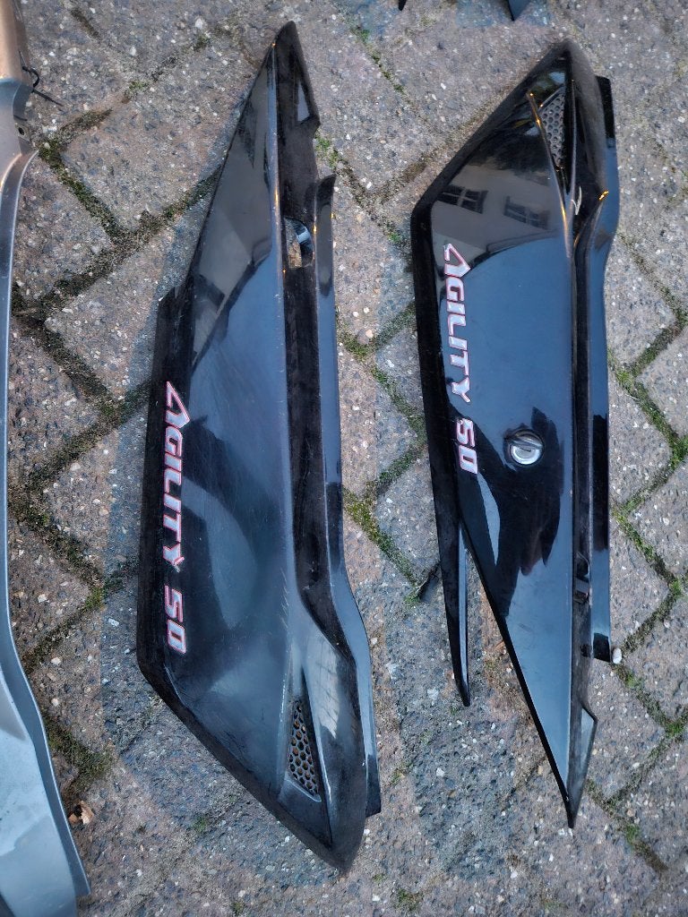 kymco agility 16 plus 16+ 16" kappen spatbord licht zijkap, Fietsen en Brommers, Gebruikt, Kymco, Kymco, Ophalen of Verzenden