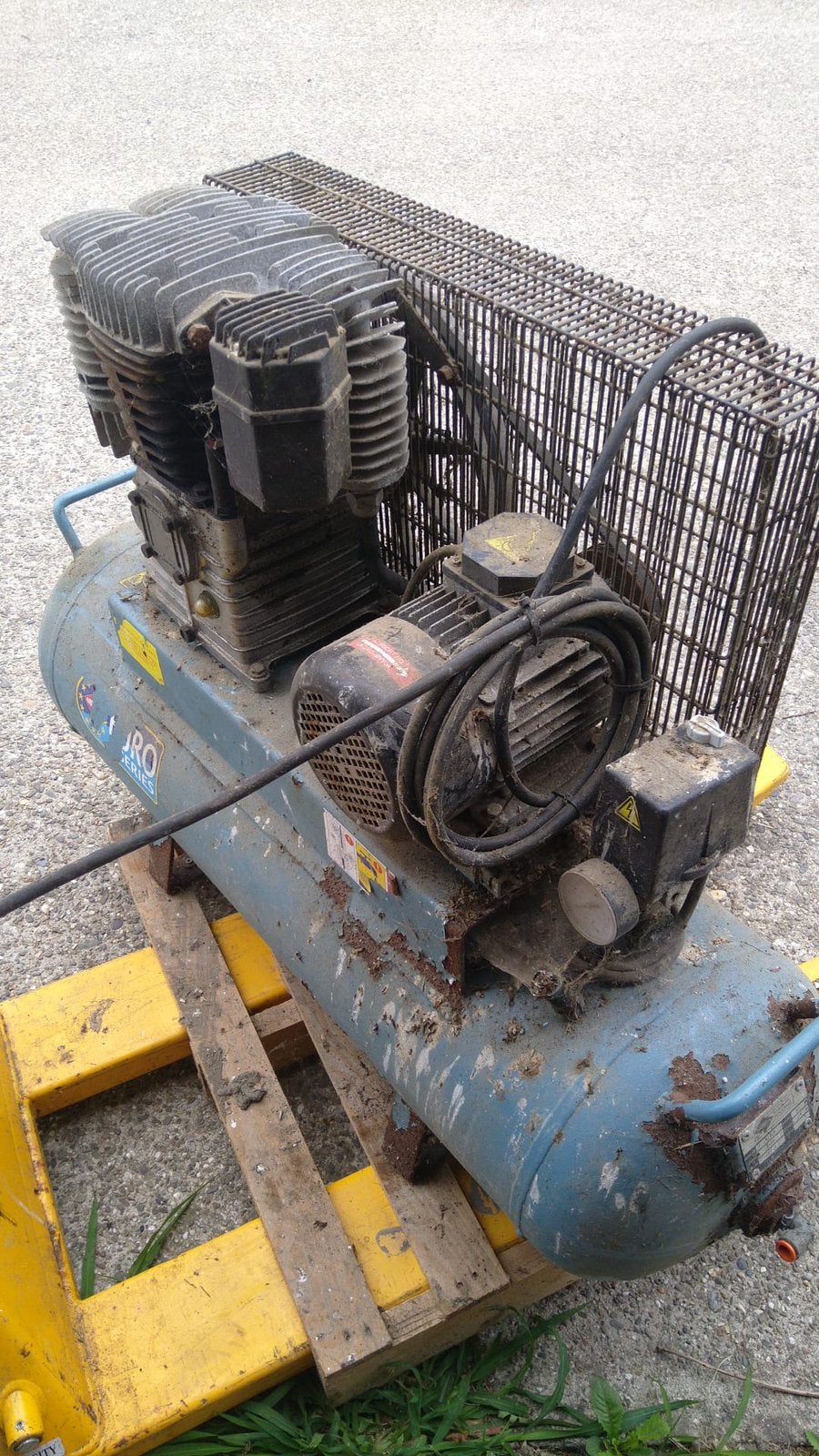 Oude compressor motor, Ophalen, Zo goed als nieuw, Elektromotor