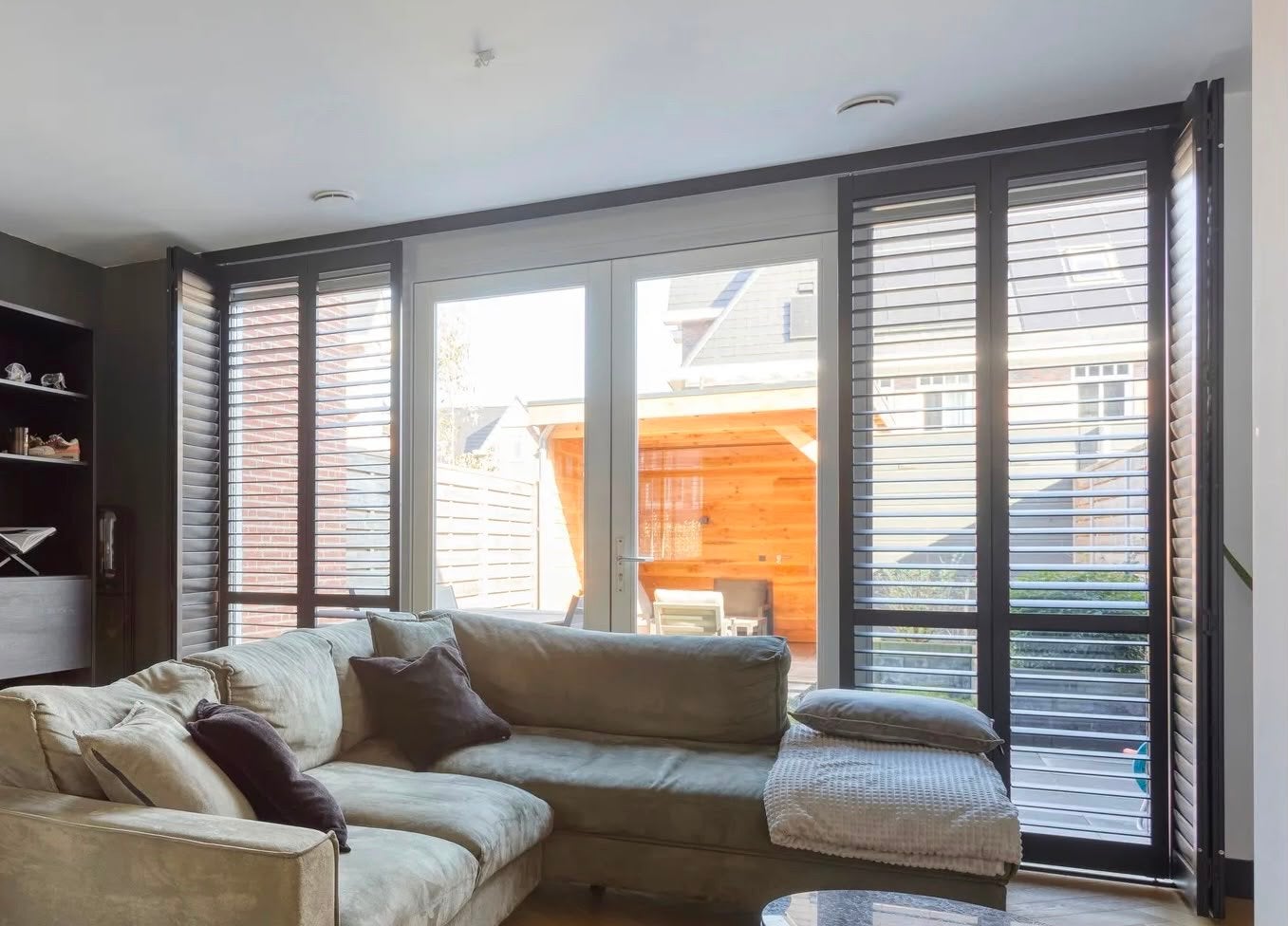 Zwarte eiken shutters met nerf, Ophalen, Overige merken, Zwart, Hout