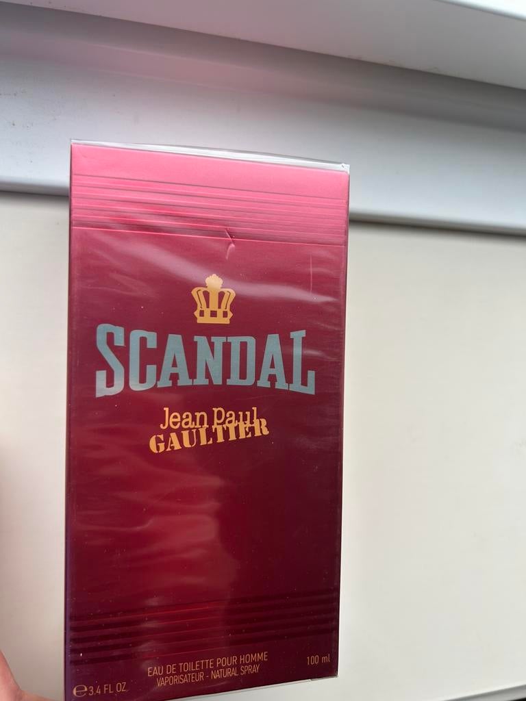Scandal parfum, Ophalen of Verzenden, Zo goed als nieuw