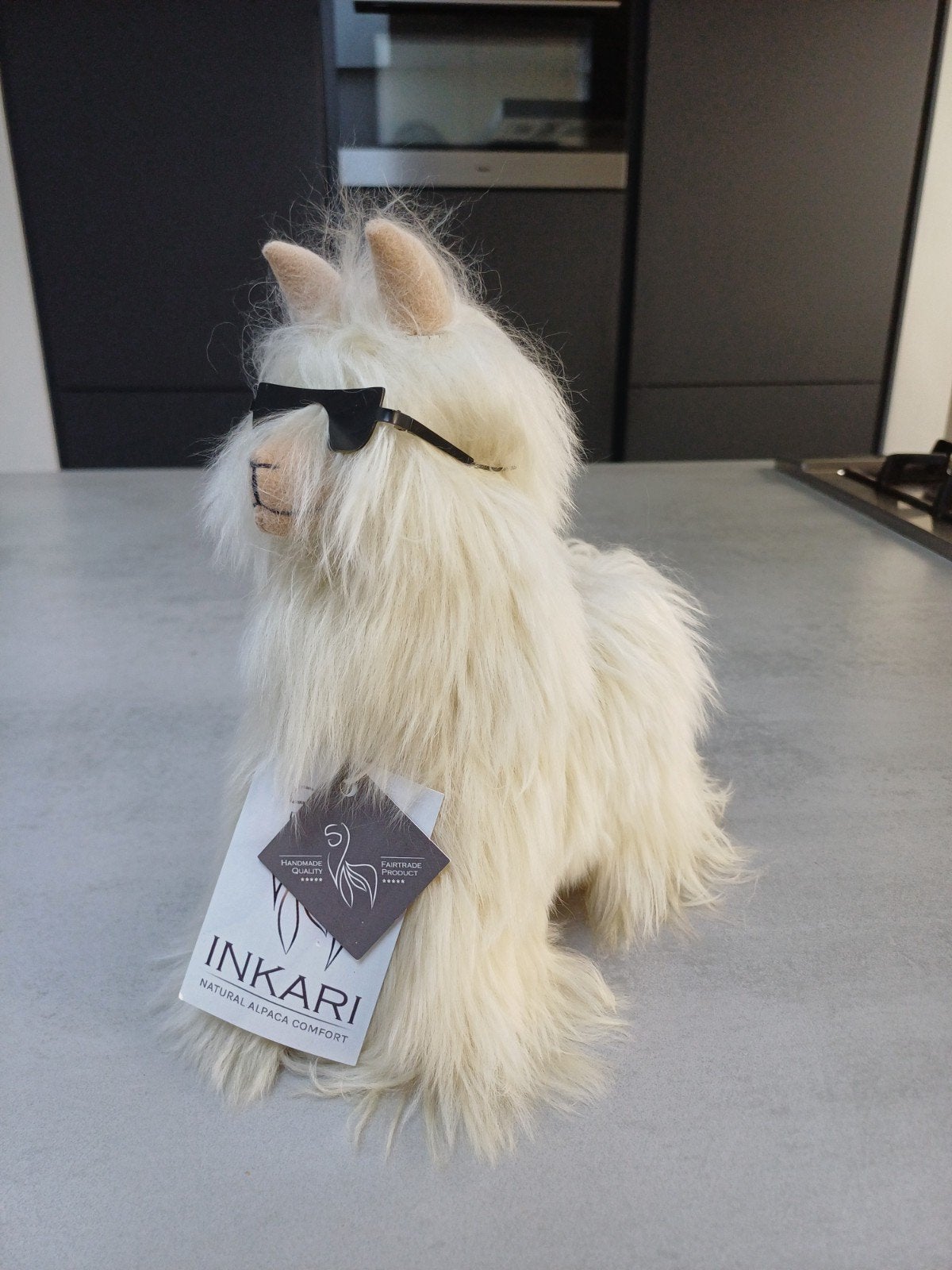 Inkari Alpaca knuffel  + zonnebril - Handgemaakt & Fairtrade, Overige merken, Overige karakters, Overige typen, Nieuw