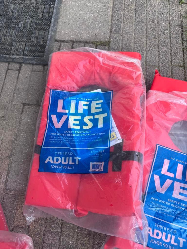 6 Nieuwe Volwassen Zwemvesten met Certificaat, Watersport en Boten, Watersportkleding, Ophalen, Zo goed als nieuw, Dame of Heer