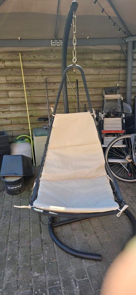Xenos hangstoel Ibiza met zwart stalen frame en crèmekussens, Ophalen, Gebruikt, Met standaard, Eenpersoons