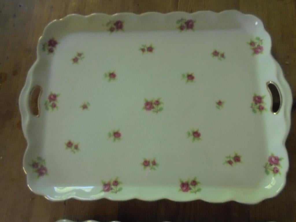 Porseleinen Dienblad Victoria vol met roze roosjes, Ophalen of Verzenden