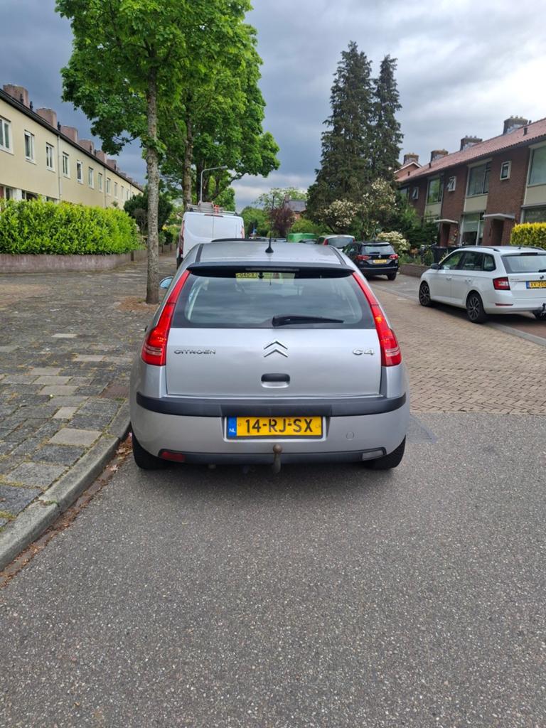Citroën C4  Milage(140444), Auto's, Citroën, Voorwielaandrijving, 4 cilinders, 1175 kg, 1587 cc