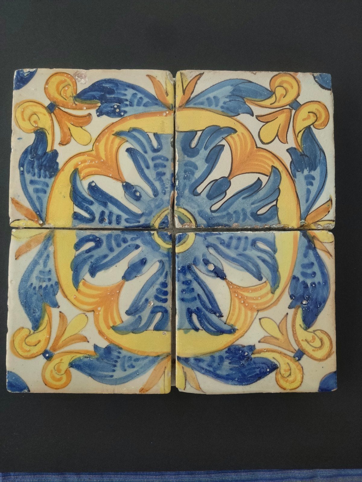 Tegeltableau met 18de eeuwse Catalaanse siertegels, Antiek en Kunst, Ophalen of Verzenden