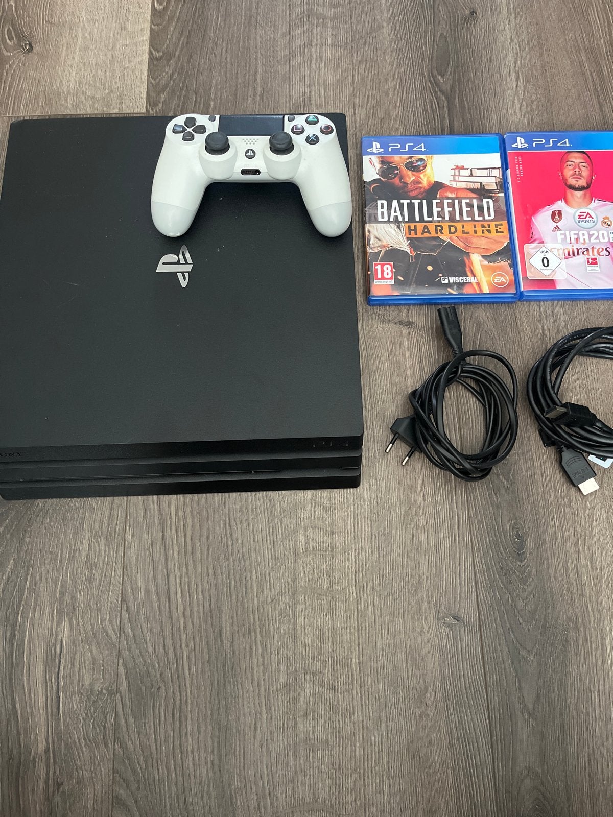 PlayStation 4 Pro met controller en games, Ophalen of Verzenden, 1 TB, Met 1 controller, Pro