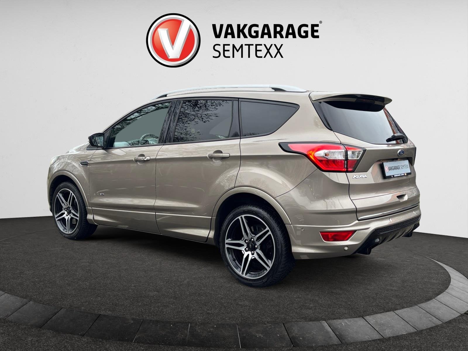 Ford Kuga 1.5 EcoBoost ST-Line AWD | Automaat | Clima | Came, Auto's, Ford, Automaat, 4 cilinders, Leder en Stof, Bedrijf