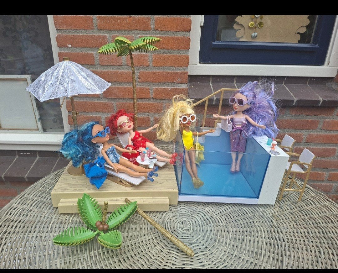 Rainbow High Pool Party speelset met 4 poppen, Ophalen, Gebruikt, Overige typen