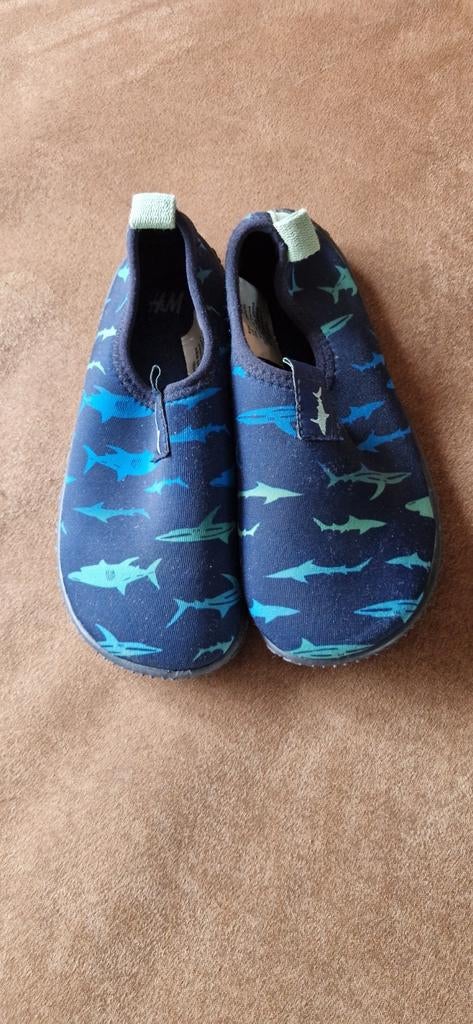 H&M Waterschoenen met haaienprint - Maat 29, Ophalen, Gebruikt, H&M, Schoenen