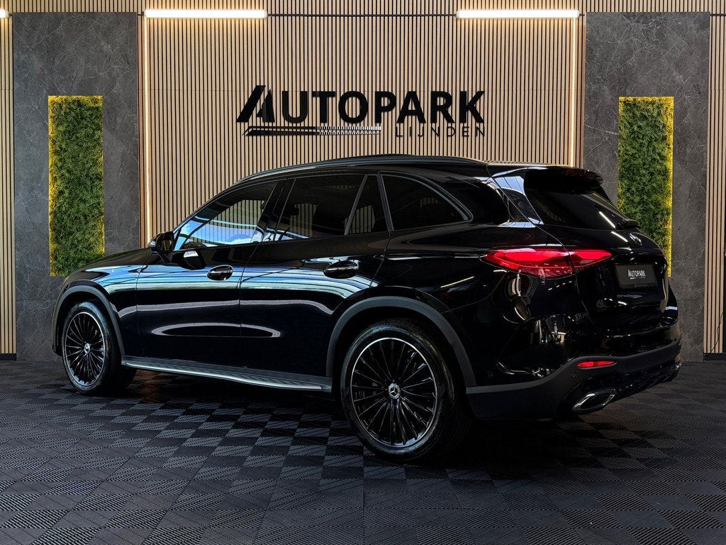 Mercedes-Benz GLC-klasse 200 4MATIC AMG Line PANO|HuD|360CAM, Automaat, Gebruikt, 4 cilinders, Zwart