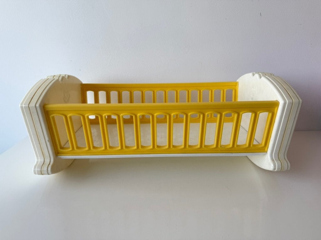 Poppenbed, wieg, bed, ledikant pop muziek, Fisher Price 1984, Ophalen of Verzenden, Gebruikt, Speelset, Met geluid