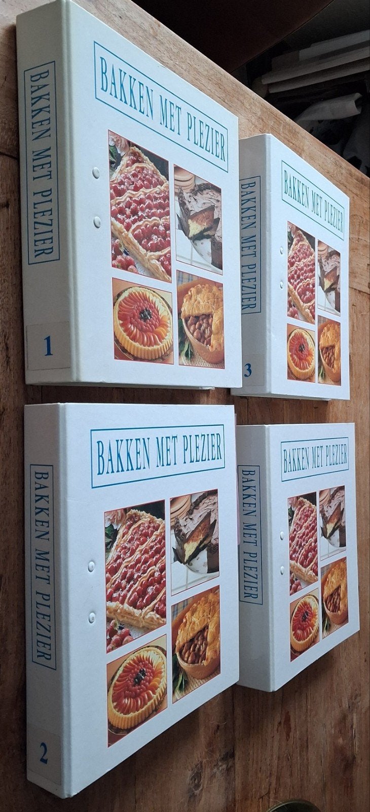 Bakken met Plezier - Complete set van 4 ringbanden, Boeken, Kookboeken, Ophalen, Zo goed als nieuw, Tapas, Hapjes en Dim Sum