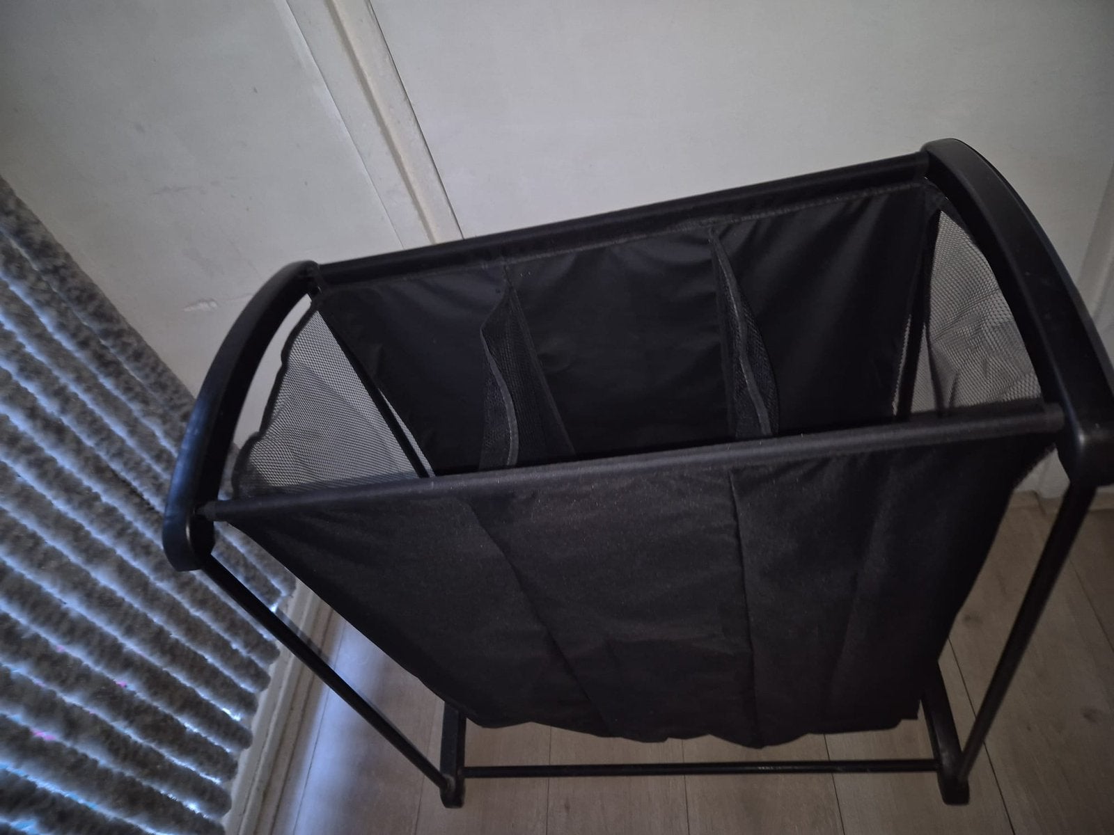 Zwarte wasmand, Ophalen, Zo goed als nieuw, Zwart