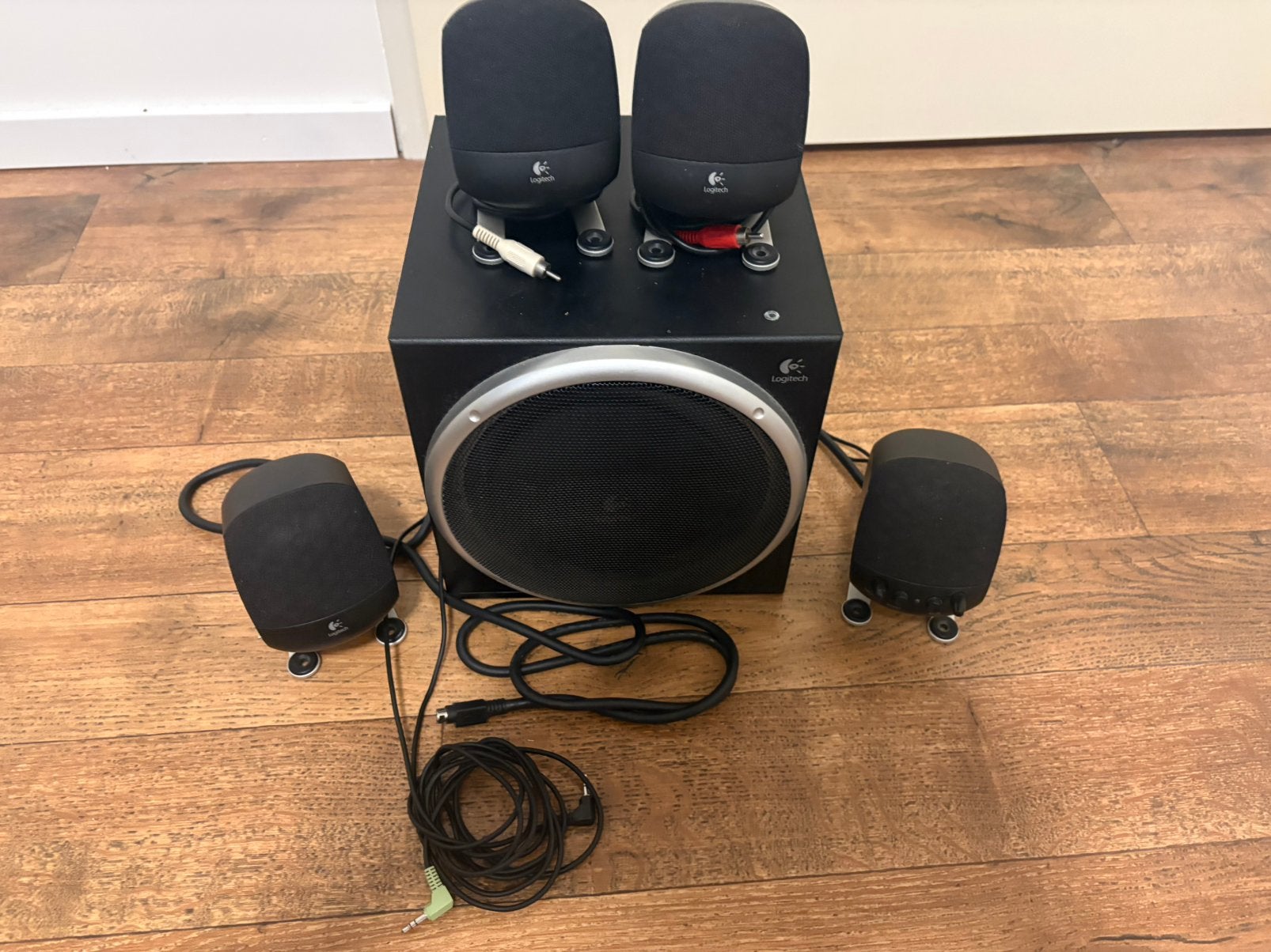 Logitech Z-540 Speakerset, Ophalen of Verzenden, Zo goed als nieuw