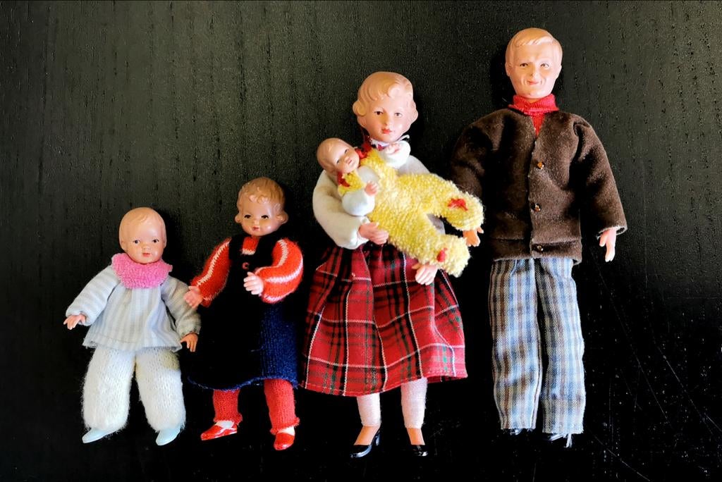 Vintage Coco Poppenhuispoppen - Schaal 1:12 - Buigzaam, Ophalen of Verzenden, Gebruikt, Pop