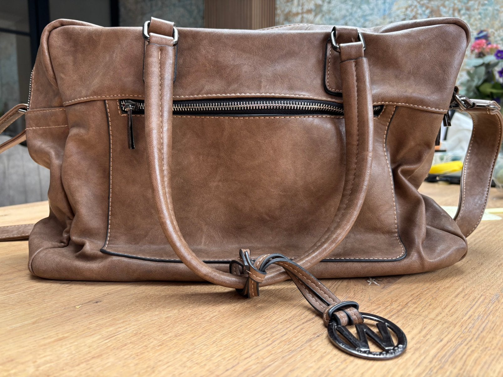 Wimona laptoptas van leer. Taupe, Gevoerd laptopvak, Ophalen of Verzenden, Zo goed als nieuw, Schoudertas