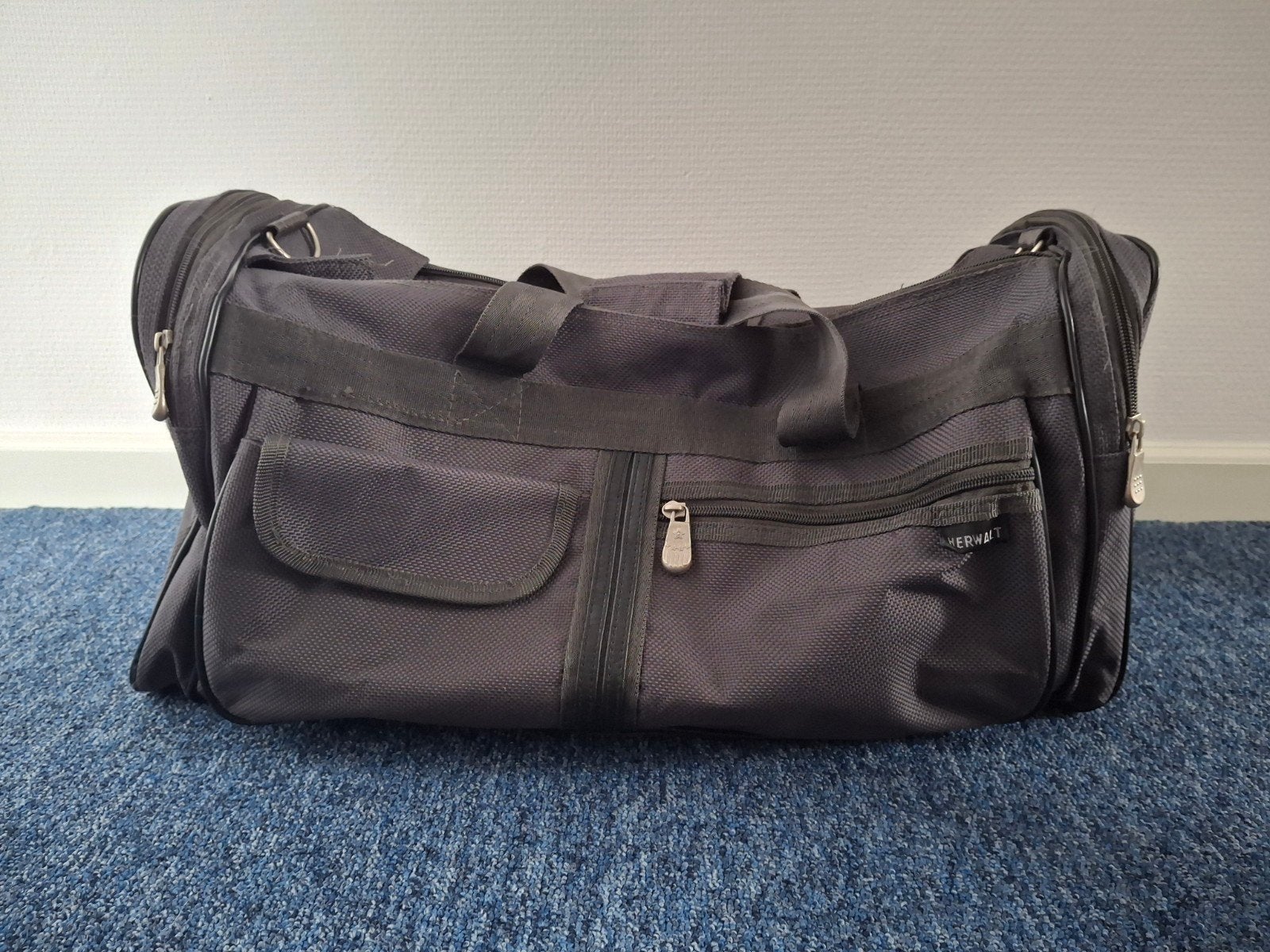 Mooie ruime Reis/Weekendtas, merk Herwalt, voor € 6,--, Ophalen, Zo goed als nieuw