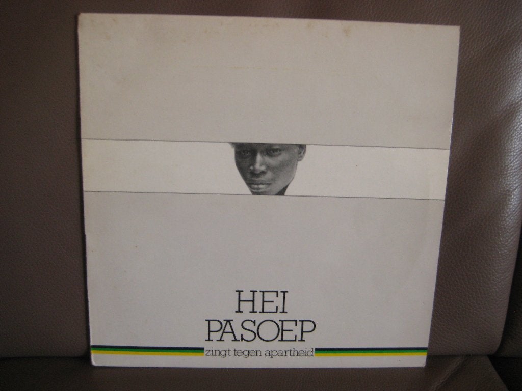 Hei Pasoep – Zingt Tegen Apartheid, LP, Traditioneel en Volksmuziek, Ophalen of Verzenden, Zo goed als nieuw