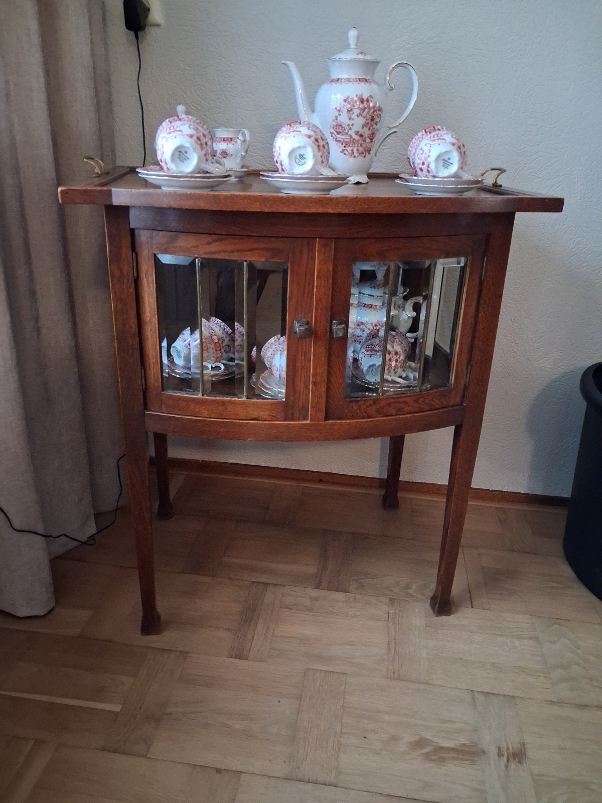 Antieke Theekast met dienblad, Ophalen