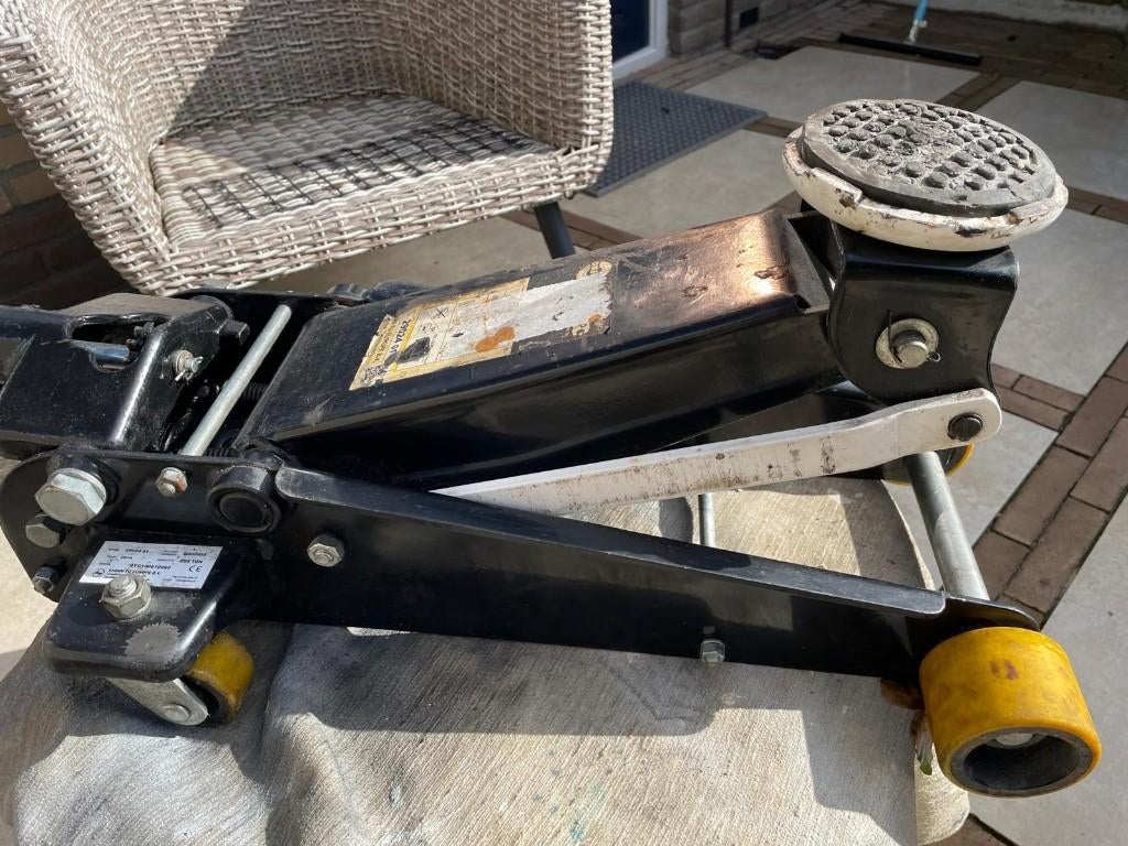 Omega Garage Krik 2,25T, Auto diversen, Krikken, Zo goed als nieuw, Garagekrik, Hydraulisch, Ophalen