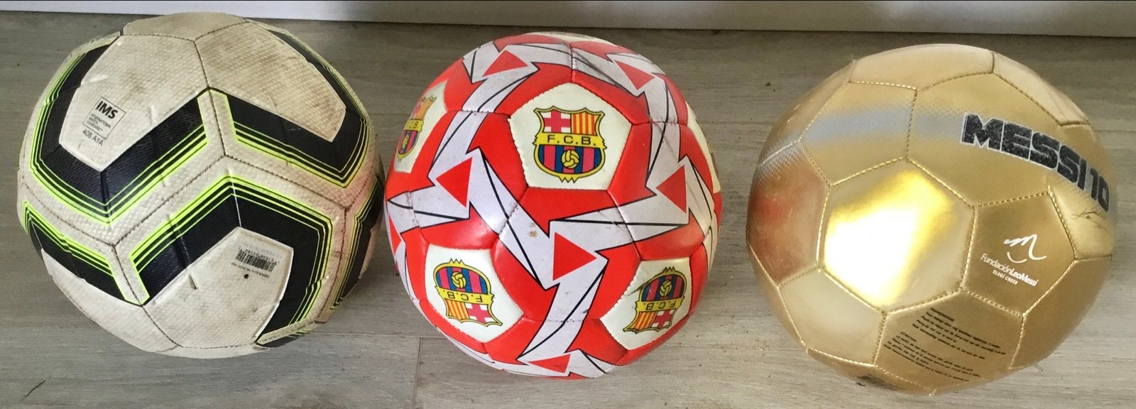 3 GEBRUIKTE VOETBALLEN: NIKE, FC BARCELONA EN MESSI, Ophalen of Verzenden, Gebruikt, Bal