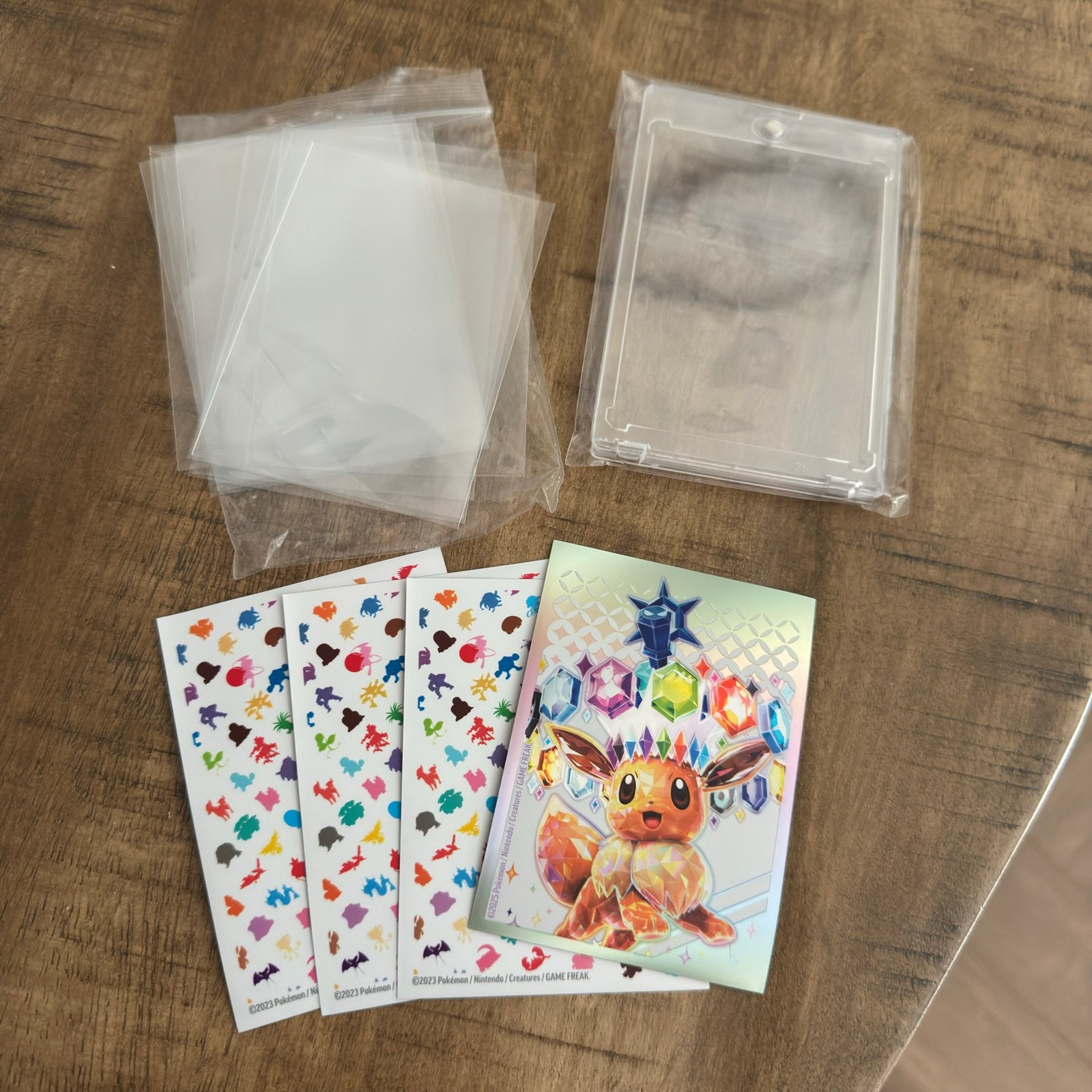 15 Pokémon kaarten sleeves, Ophalen of Verzenden, Nieuw, Sleeves of Kaarthoesjes