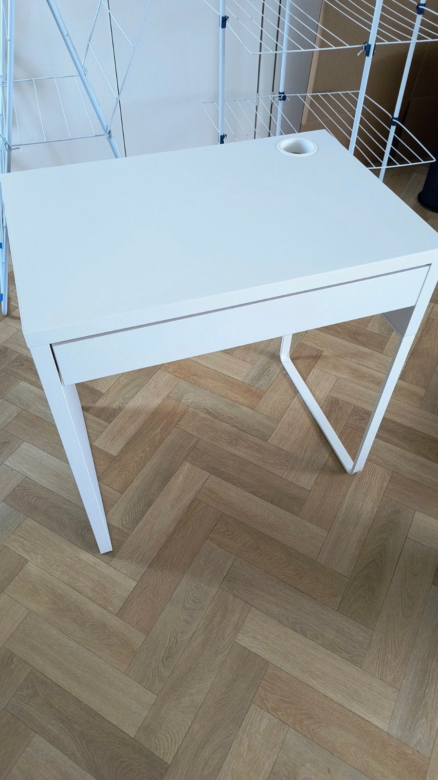 IKEA MICKE Bureau Wit, Huis en Inrichting, Bureaus, Ophalen of Verzenden, Zo goed als nieuw, IKEA, Demontabel