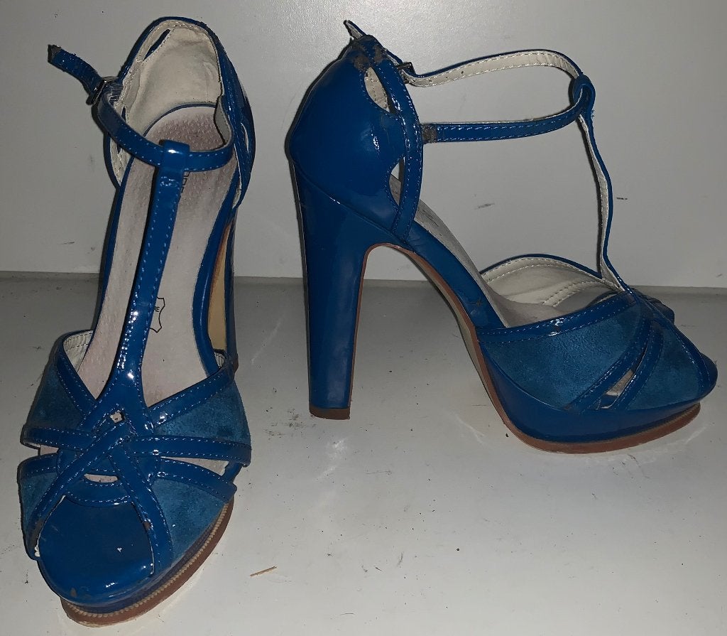 Blauwe LAK SEXY hakken  37 IGST, Blauw, Ophalen of Verzenden, Schoenen met hoge hakken, Gedragen