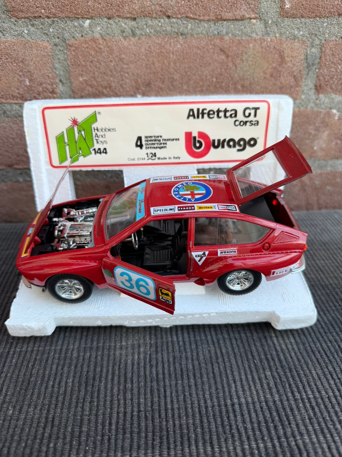 1:24 HAT 144 🇮🇹 Alfa Romeo Alfetta GT Corsa ….... 90,-, Hobby en Vrije tijd, Modelauto's | 1:24, Ophalen of Verzenden, Zo goed als nieuw