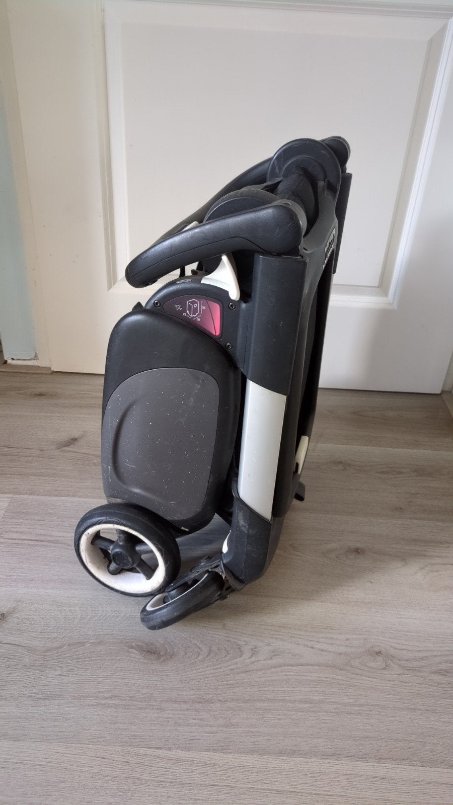 Bugaboo Ant compacte reisbuggy, defect in duwstang, Gebruikt, Bugaboo, Verstelbare duwstang, Ophalen